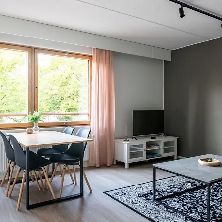 Apartamento Just Renovated 1br With Sauna & Balcony