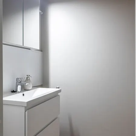Just Renovated 1br With Sauna & Balcony Apartamento Lahti